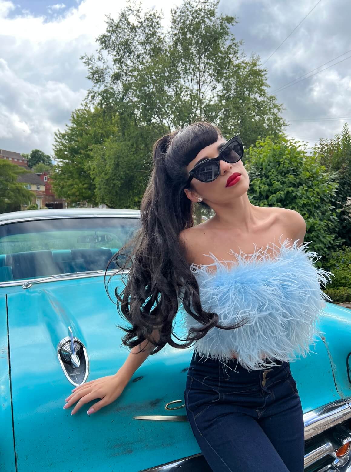 Long ponytail extension with soft waves: Sophie dark brown 4