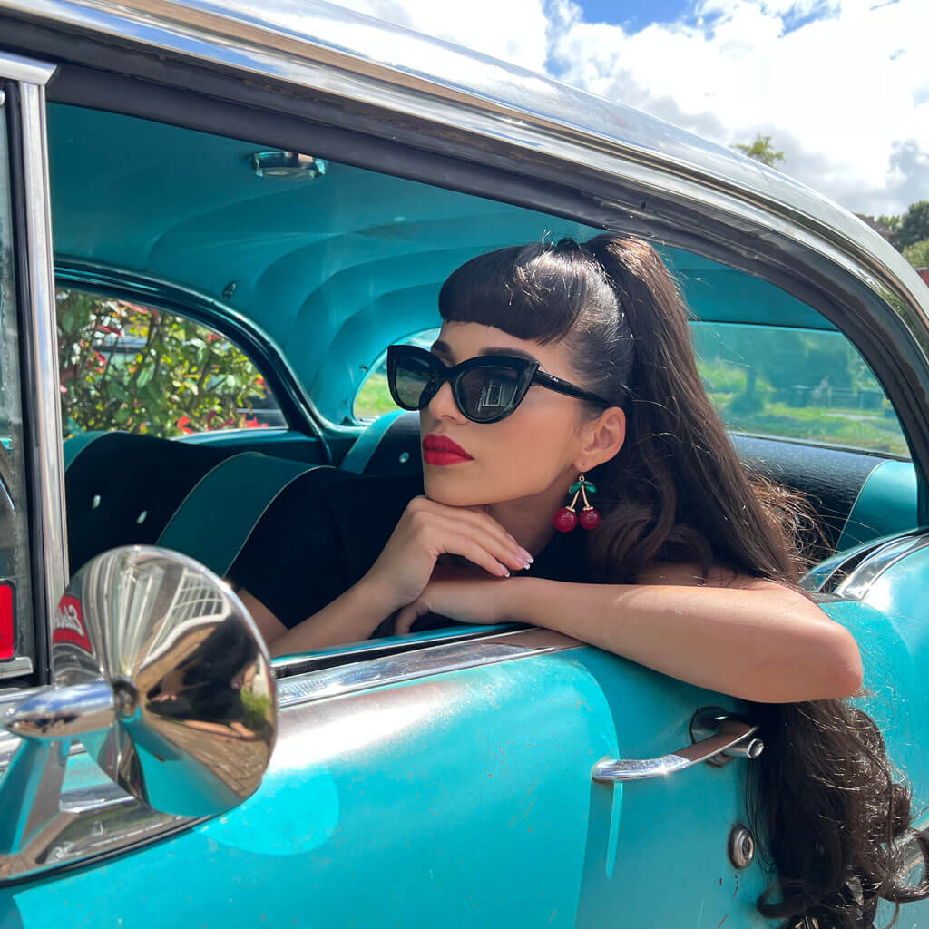 Annabelles Wigs UK New Retro Ponytail