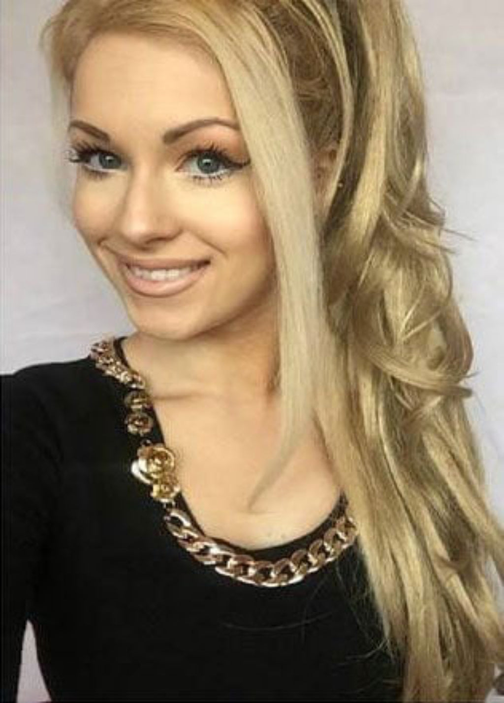 Clip-in ponytail hairpiece extension: Olivia blonde 613T24