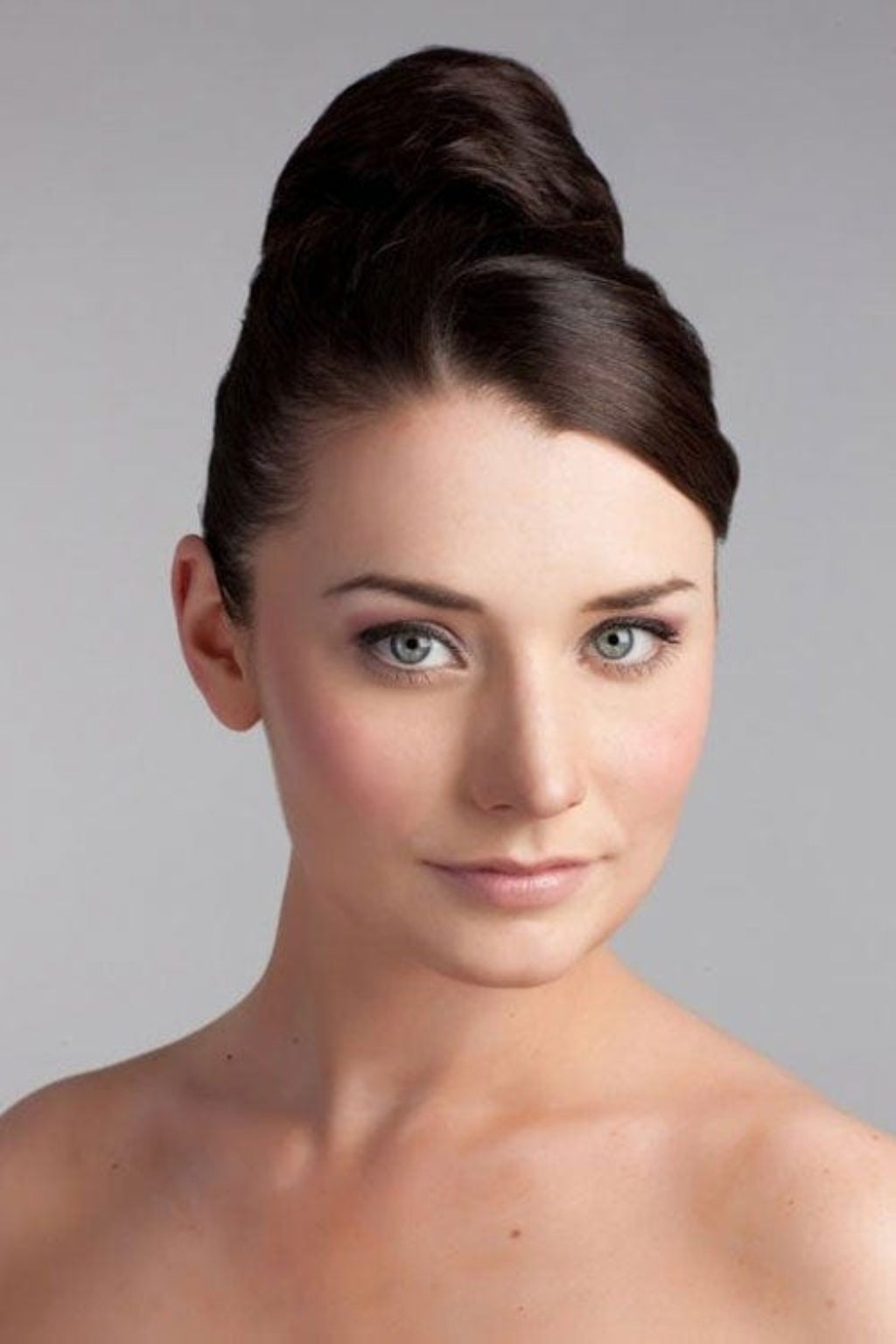 Hairpiece bun; instant perfect bun hairpiece: Hepburn