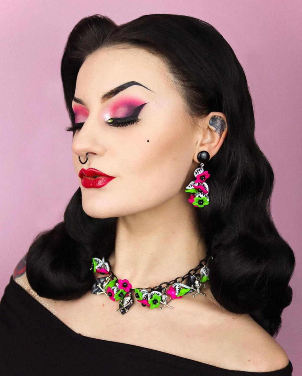 Black 1940s style wig with long marcel waves: Vivienne