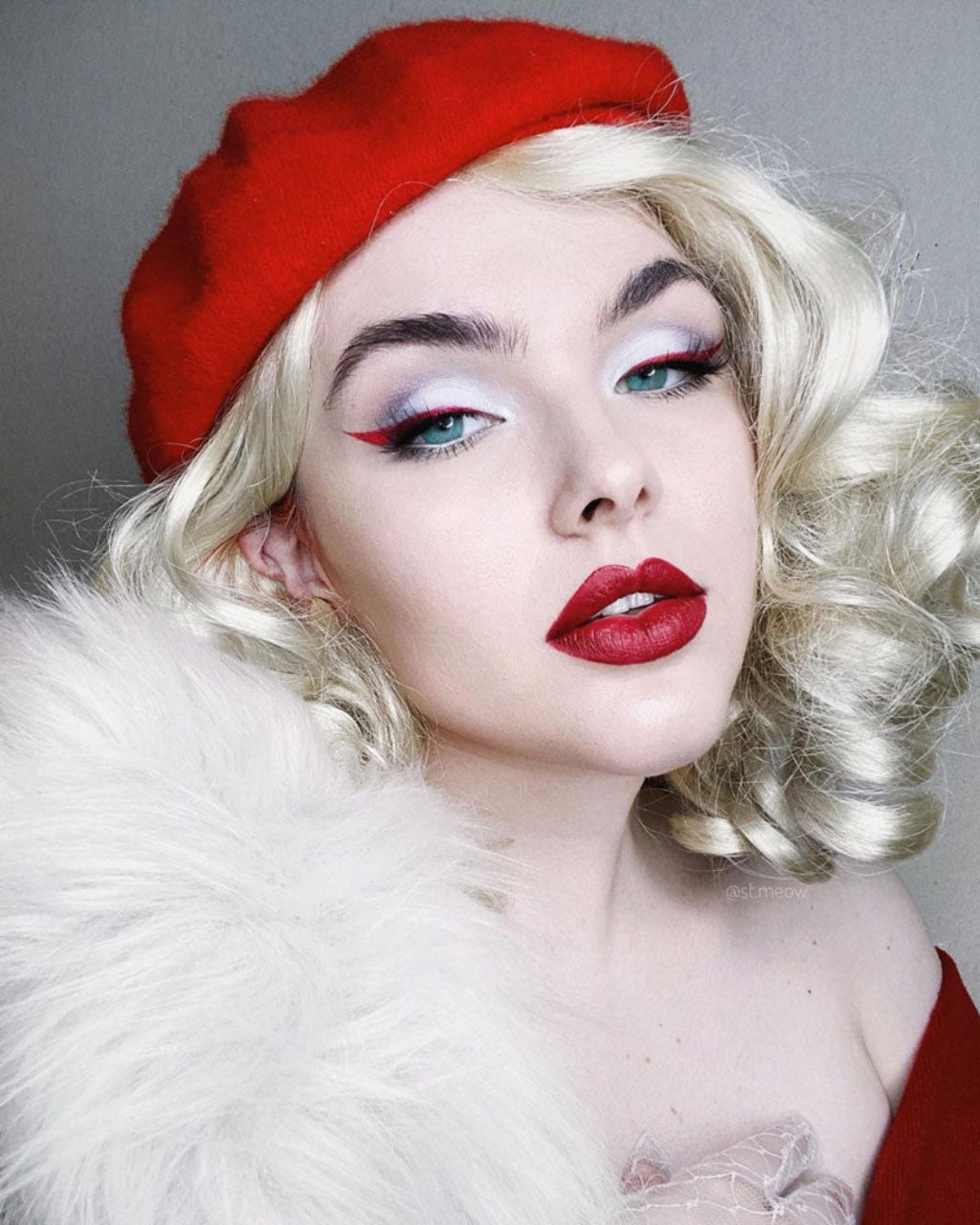 40s blonde pinup style wig with marcel waves: Lauren