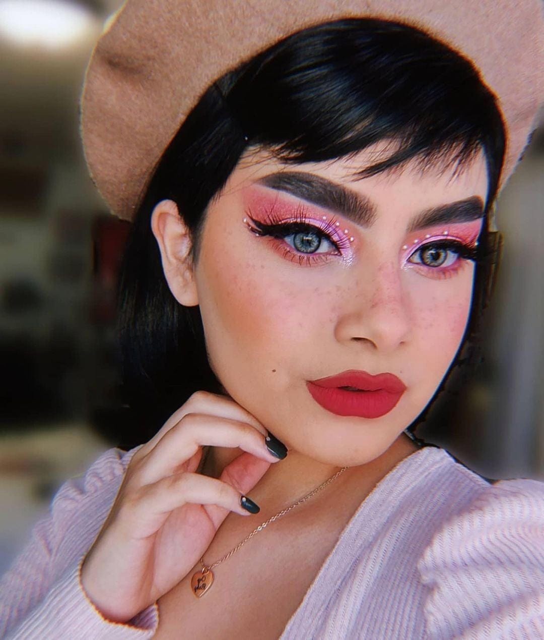 Annabelle's Wigs synthetic wig Short Black Bob Wig: Josie